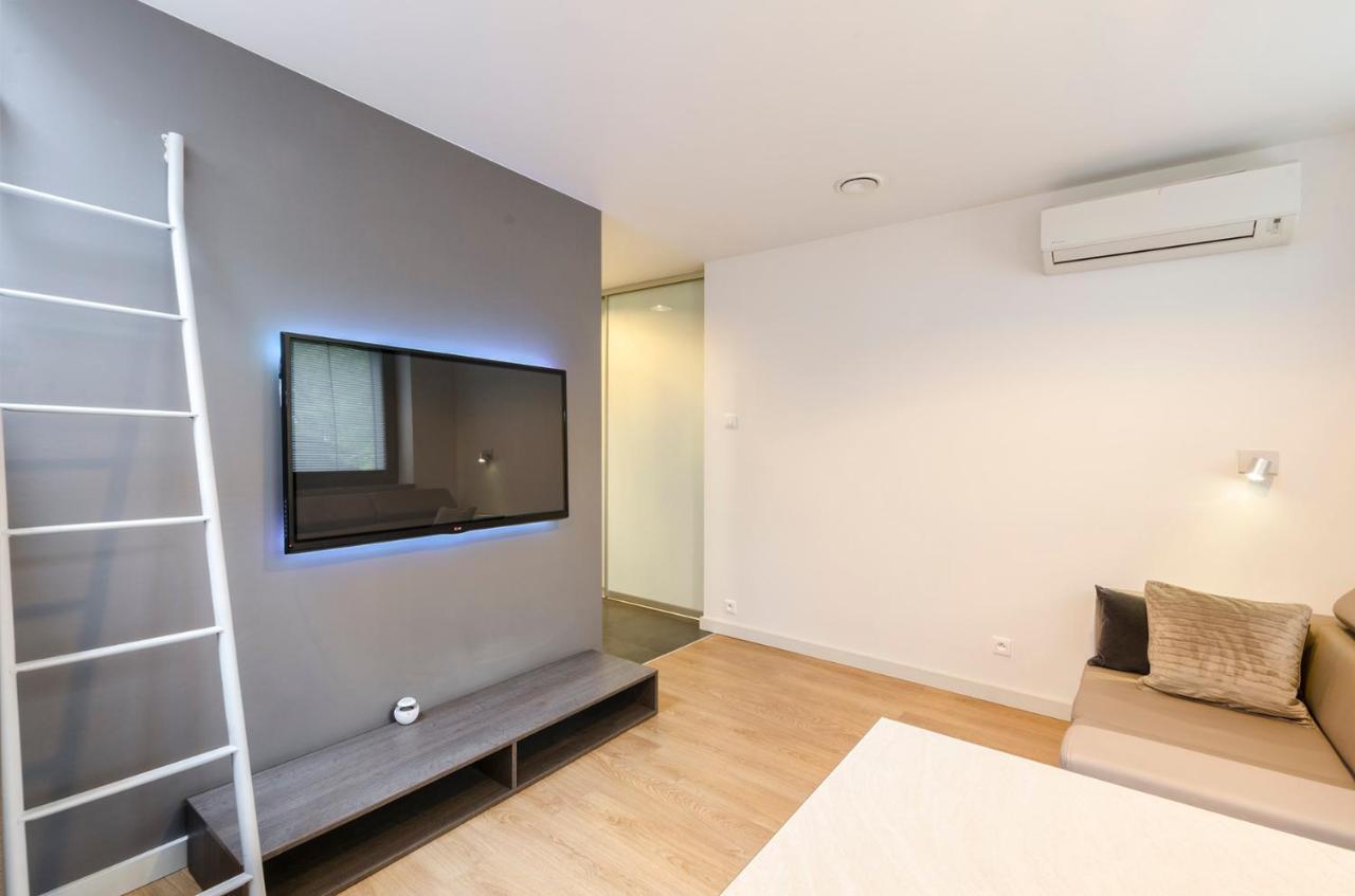 Lupoapartments Kosynierow Klimatyzacja Dostep Na Kod Łódź Dış mekan fotoğraf